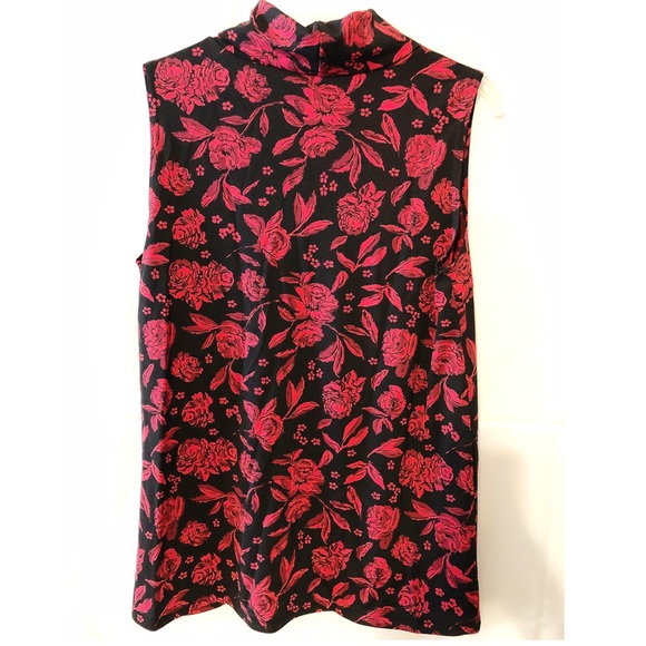 DUO Sleeveless Maternity Floral Sleeveless Top - Picture 3 of 4